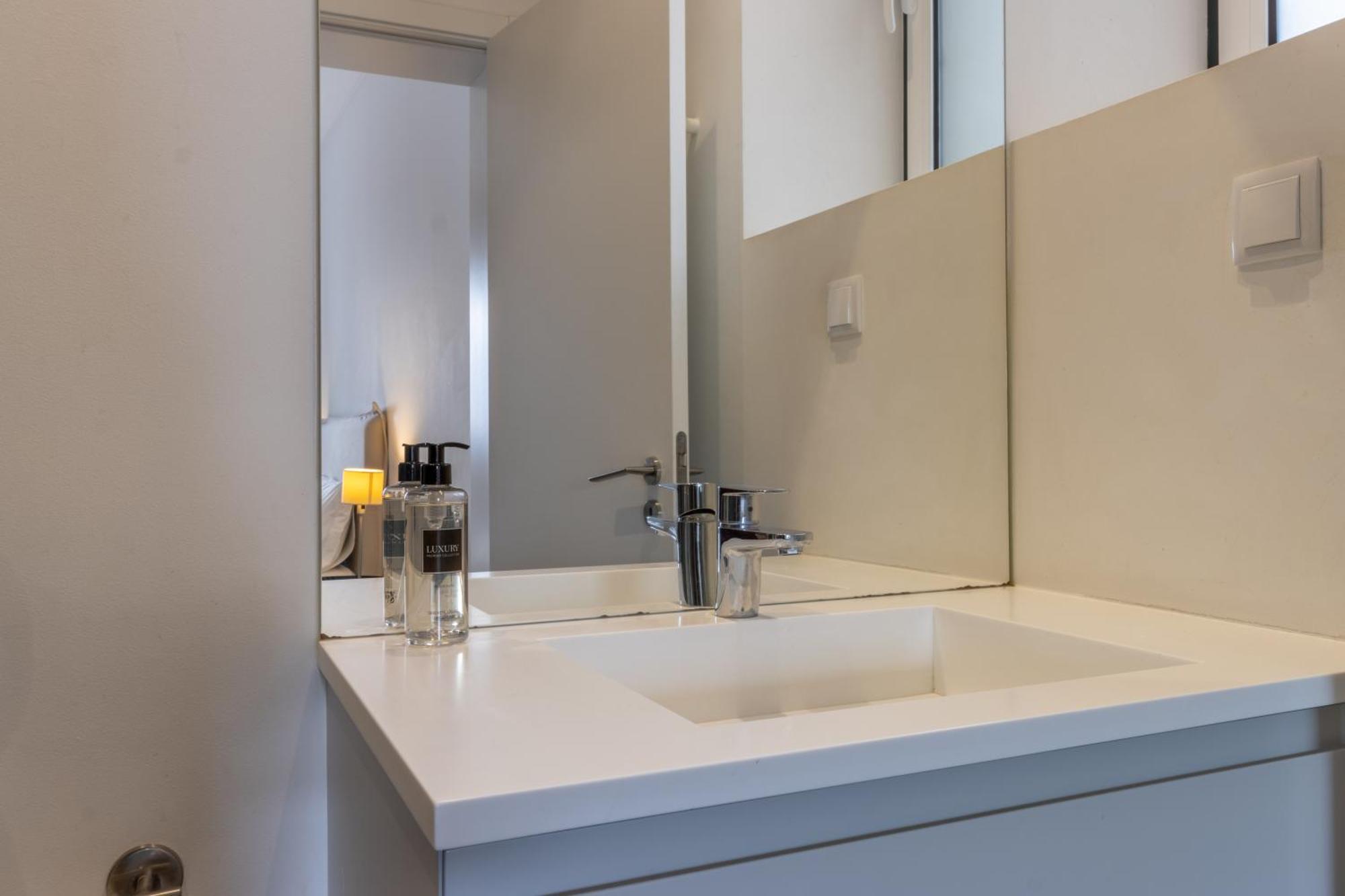 Modern 3br, Terrace, Ac/heating & Self Check-in * Lisboa