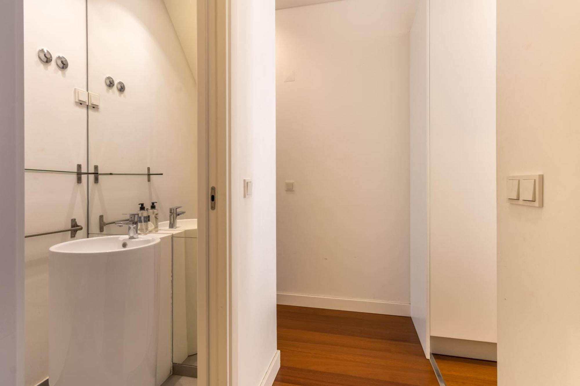 Modern 3br, Terrace, Ac/heating & Self Check-in Appartement Lisboa