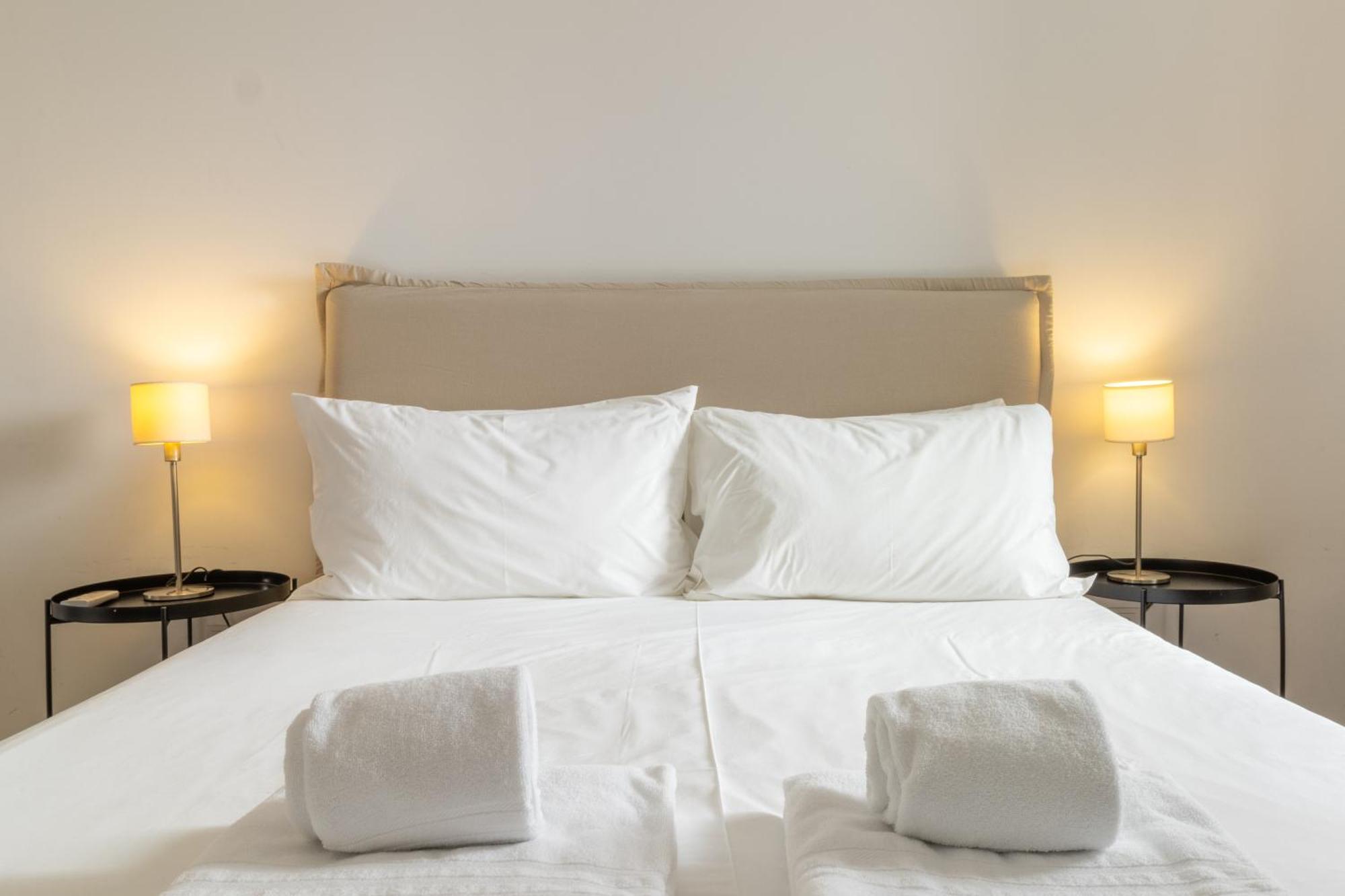 Modern 3br, Terrace, Ac/heating & Self Check-in Appartement